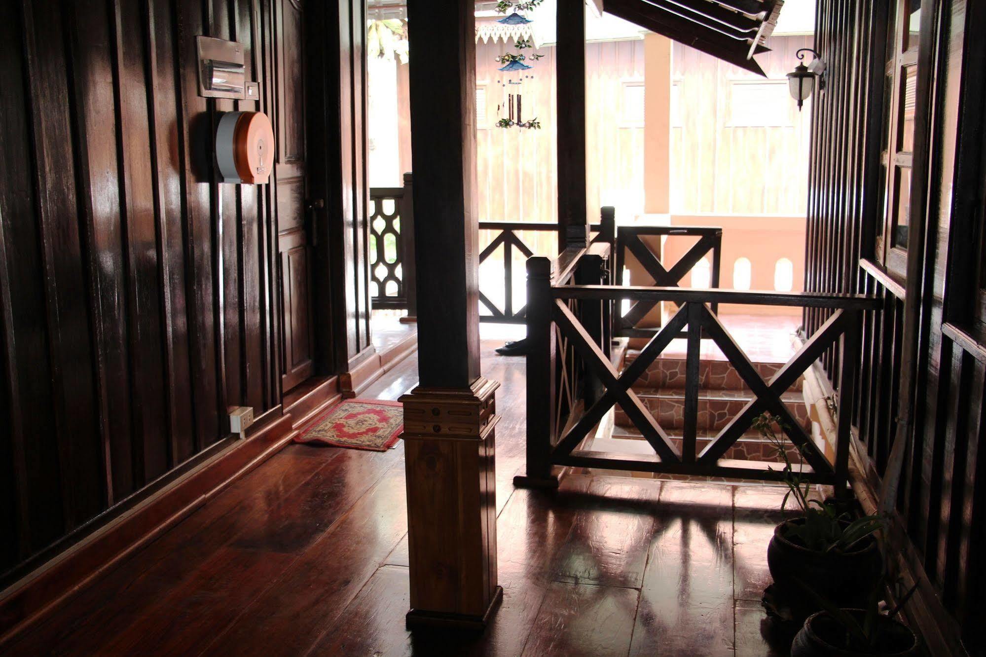 Thida Guesthouse Luang Prabang Esterno foto
